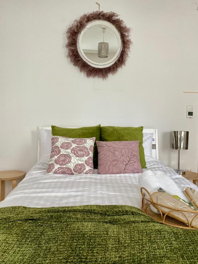 Stay In Aux, Feel At Home ! 2 Room Apartment Central Incl All You Need For 4 Person, 24H Check In, Pkw Parking Only Augsburg Eksteriør bilde
