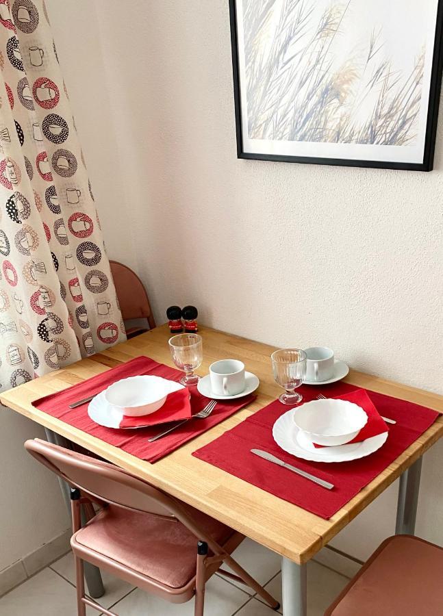 Stay In Aux, Feel At Home ! 2 Room Apartment Central Incl All You Need For 4 Person, 24H Check In, Pkw Parking Only Augsburg Eksteriør bilde