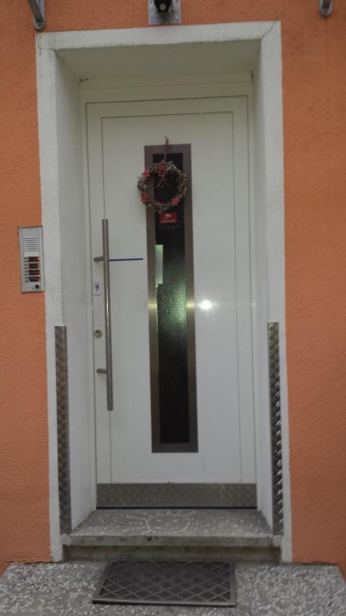 Stay In Aux, Feel At Home ! 2 Room Apartment Central Incl All You Need For 4 Person, 24H Check In, Pkw Parking Only Augsburg Eksteriør bilde